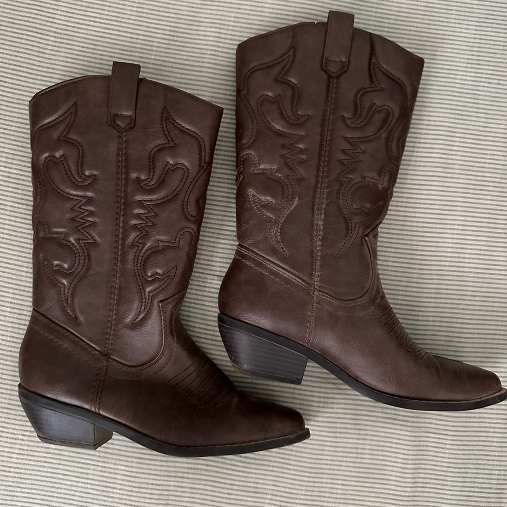 Classic Brown Western Cowgirl Boots - Women's